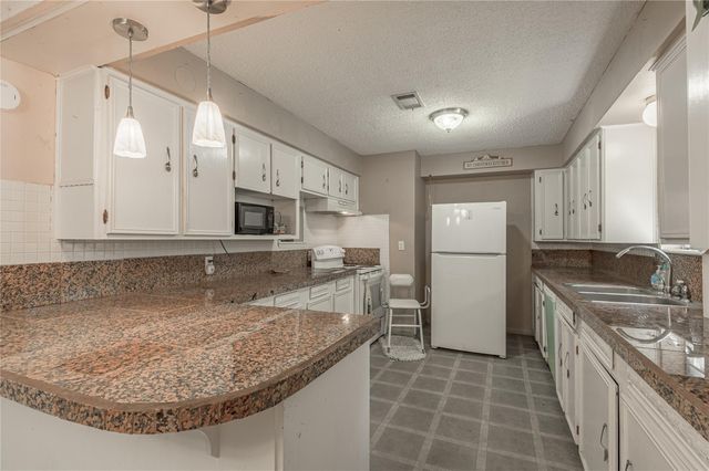 174 E Westwood Drive E, Trinity, TX 75862