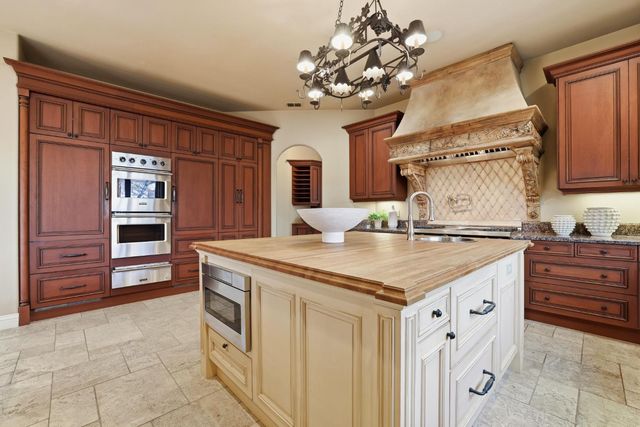 617 Lakecrest Dr, El Dorado Hills, CA 95762