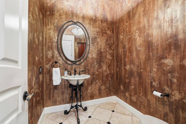 617 Lakecrest Dr, El Dorado Hills, CA 95762