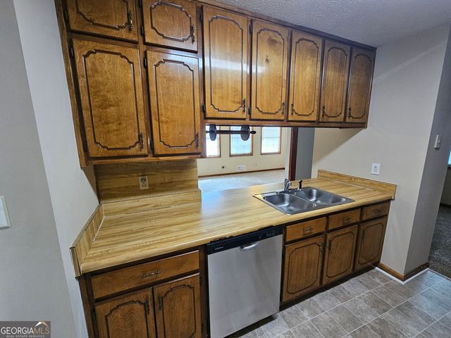342 Lakeshore Drive, Stockbridge, GA 30281