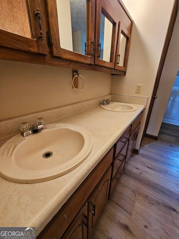 342 Lakeshore Drive, Stockbridge, GA 30281