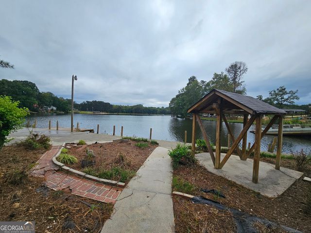 342 Lakeshore Drive, Stockbridge, GA 30281