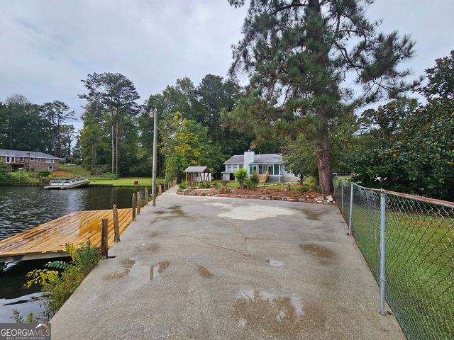 342 Lakeshore Drive, Stockbridge, GA 30281