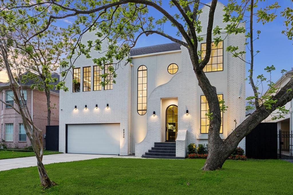 4530 Birch, Bellaire, TX 77401