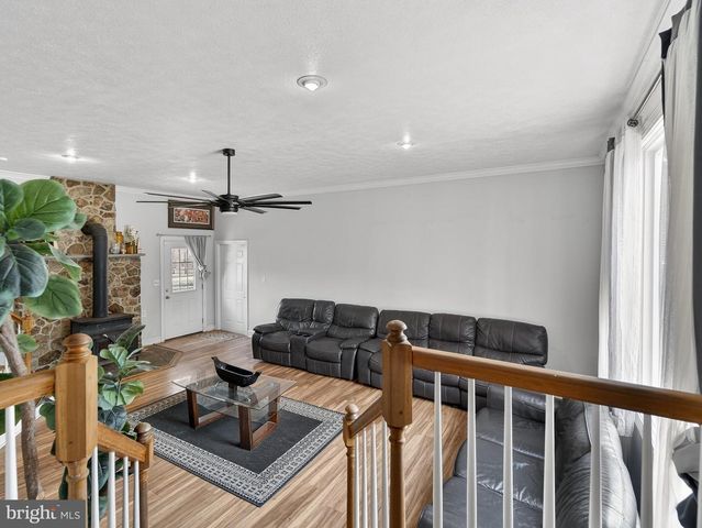 11223 BEALES BRANCH LN, Remington, VA 22734