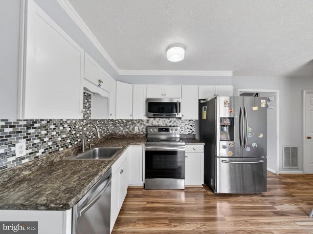 11223 BEALES BRANCH LN, Remington, VA 22734