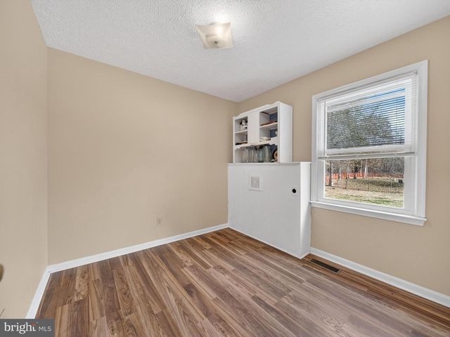 11223 BEALES BRANCH LN, Remington, VA 22734