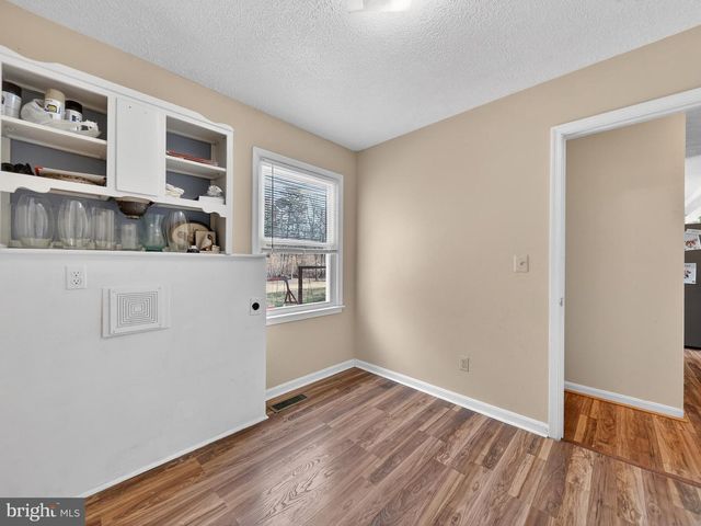 11223 BEALES BRANCH LN, Remington, VA 22734