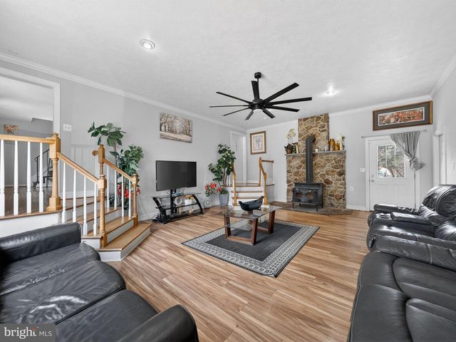 11223 BEALES BRANCH LN, Remington, VA 22734