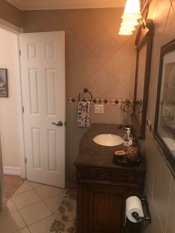 700 NE 14th Avenue NE 404, Hallandale Beach, FL 33009