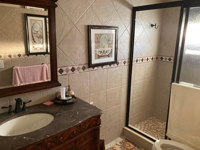 700 NE 14th Avenue NE 404, Hallandale Beach, FL 33009