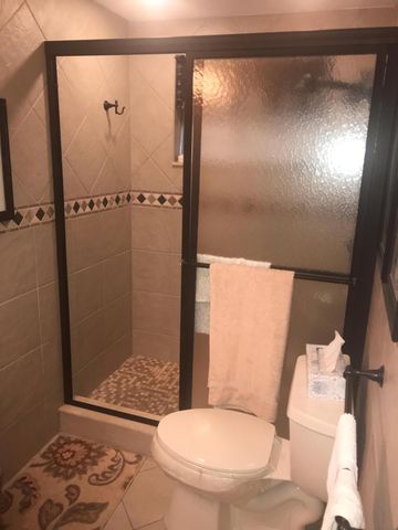 700 NE 14th Avenue NE 404, Hallandale Beach, FL 33009