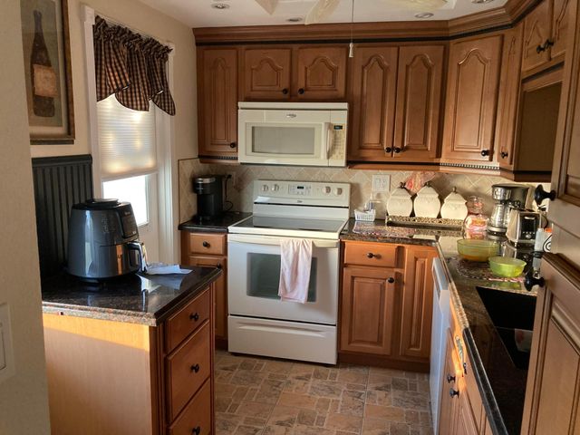 700 NE 14th Avenue NE 404, Hallandale Beach, FL 33009