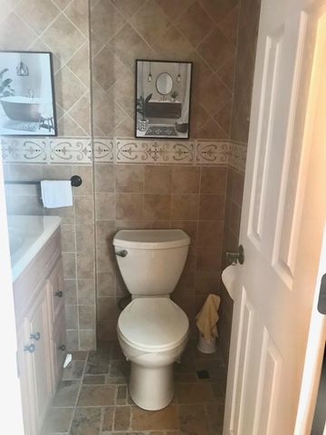 700 NE 14th Avenue NE 404, Hallandale Beach, FL 33009