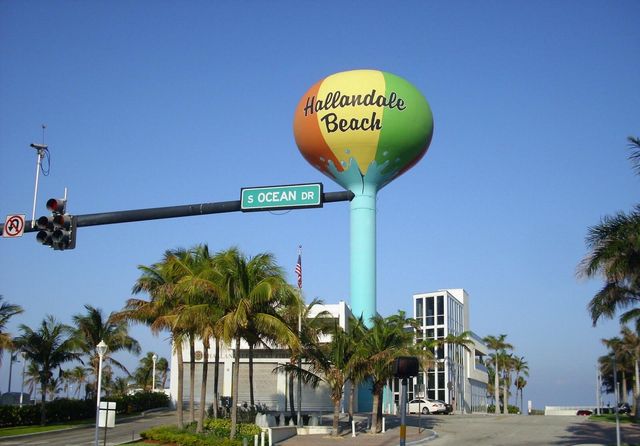700 NE 14th Avenue NE 404, Hallandale Beach, FL 33009