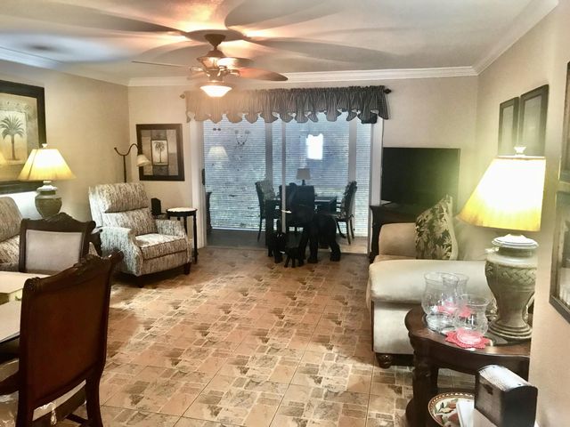 700 NE 14th Avenue NE 404, Hallandale Beach, FL 33009