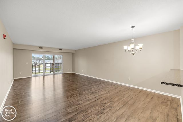2118 Country Club Drive, St Clair Shores, MI 48082