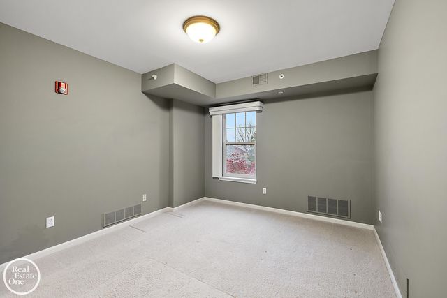 2118 Country Club Drive, St Clair Shores, MI 48082