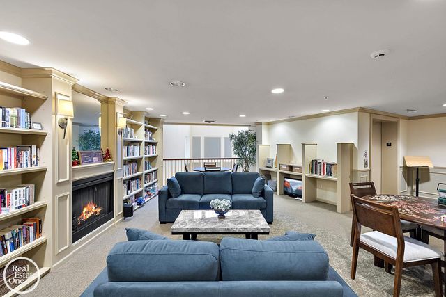 2118 Country Club Drive, St Clair Shores, MI 48082