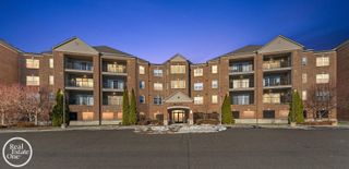 2118 Country Club Drive, St Clair Shores, MI 48082