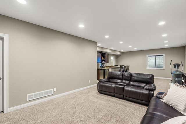 1103 NE Frisk Drive, Ankeny, IA 50021