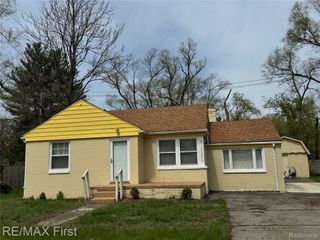 20200 Westhampton Avenue, Southfield, MI 48075