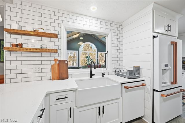 100 Southwyck Drive, Chagrin Falls, OH 44022