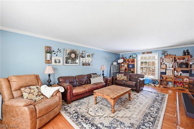 100 Southwyck Drive, Chagrin Falls, OH 44022