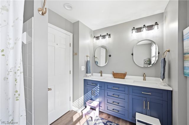 100 Southwyck Drive, Chagrin Falls, OH 44022