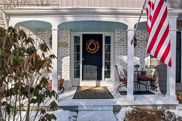 100 Southwyck Drive, Chagrin Falls, OH 44022