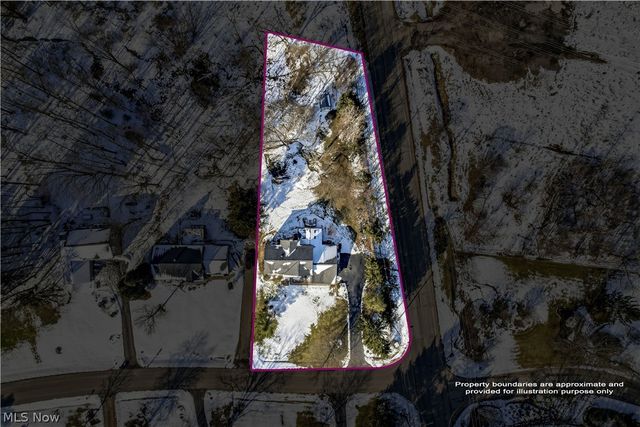 100 Southwyck Drive, Chagrin Falls, OH 44022