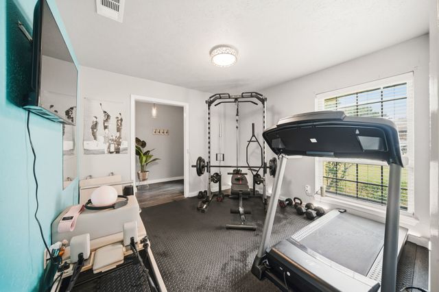 722 Oakbluff Drive, Lancaster, TX 75146