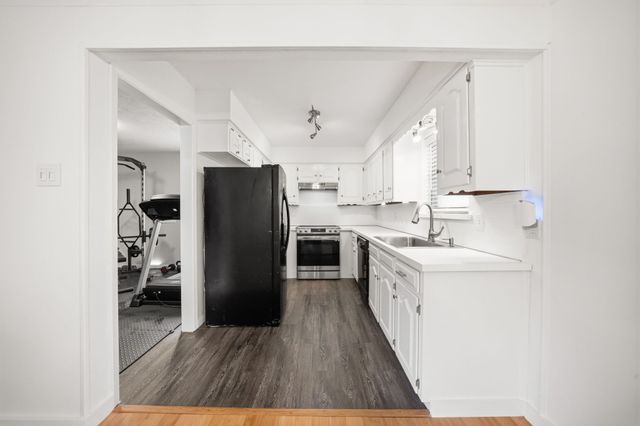 722 Oakbluff Drive, Lancaster, TX 75146