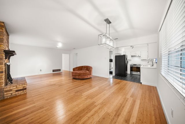 722 Oakbluff Drive, Lancaster, TX 75146