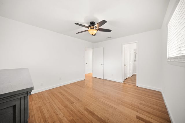 722 Oakbluff Drive, Lancaster, TX 75146
