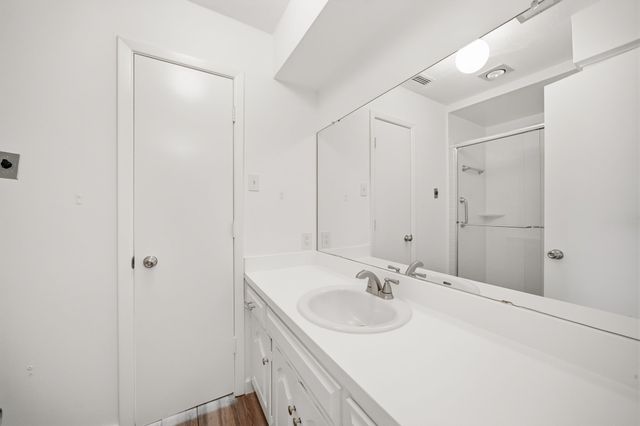 722 Oakbluff Drive, Lancaster, TX 75146
