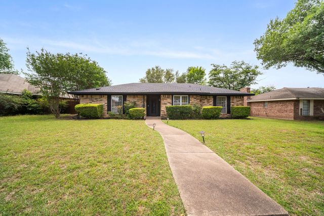 722 Oakbluff Drive, Lancaster, TX 75146