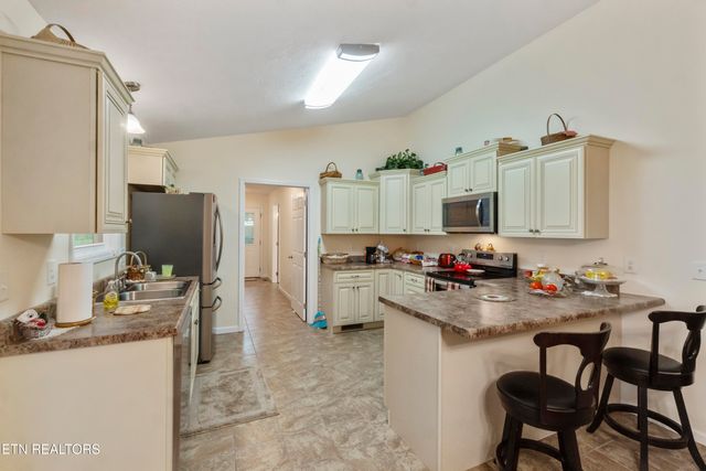 708 Hwy 107, Del Rio, TN 37727