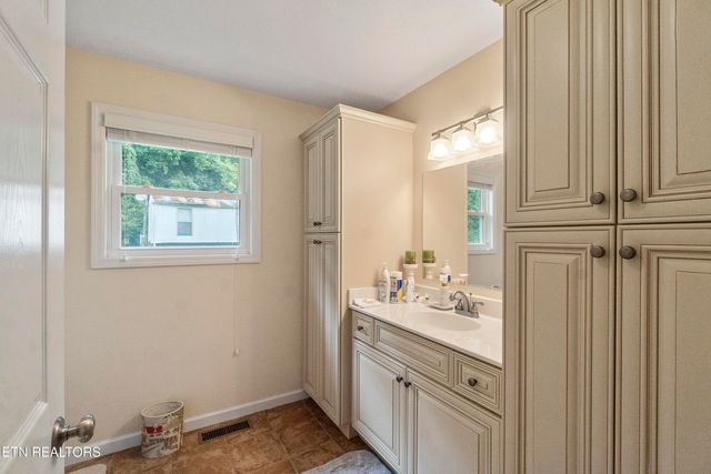 708 Hwy 107, Del Rio, TN 37727