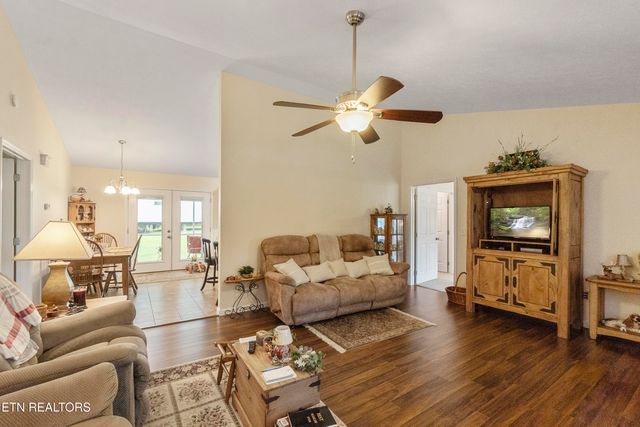 708 Hwy 107, Del Rio, TN 37727