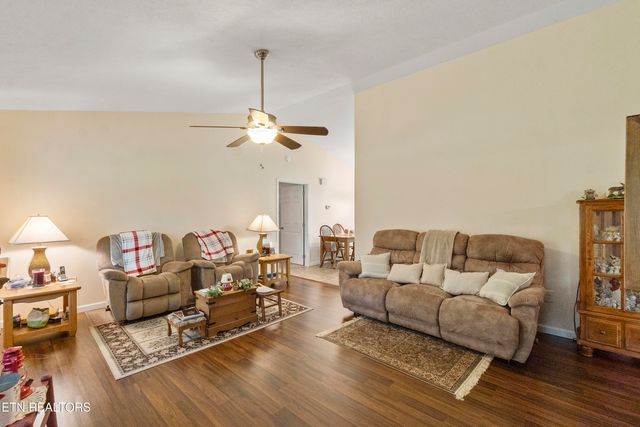 708 Hwy 107, Del Rio, TN 37727