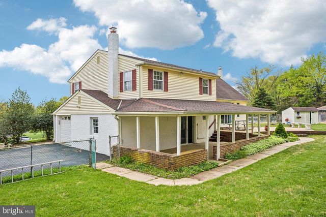 77 WREN DR, Holland, PA 18966