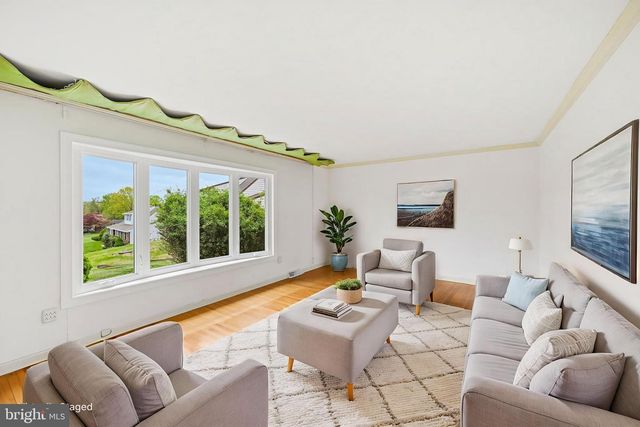 77 WREN DR, Holland, PA 18966