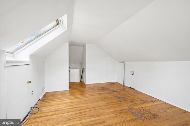 77 WREN DR, Holland, PA 18966