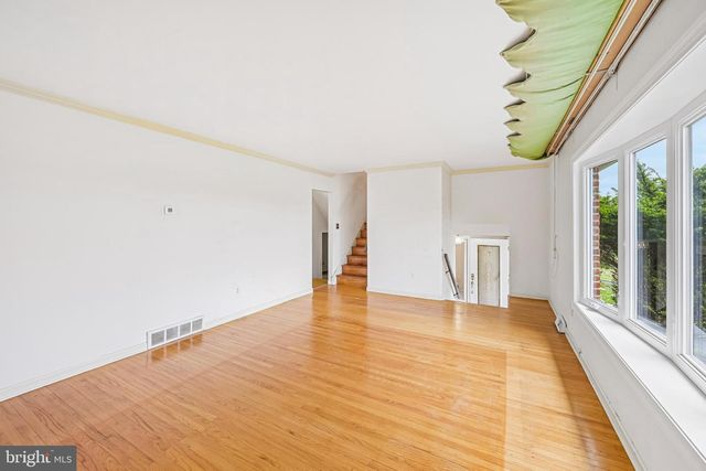 77 WREN DR, Holland, PA 18966