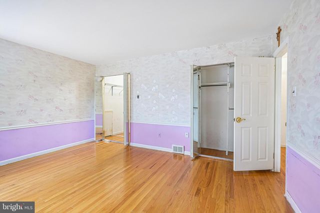 77 WREN DR, Holland, PA 18966