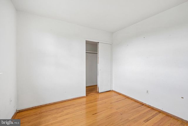 77 WREN DR, Holland, PA 18966