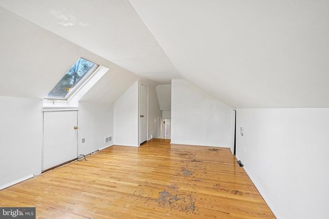 77 WREN DR, Holland, PA 18966