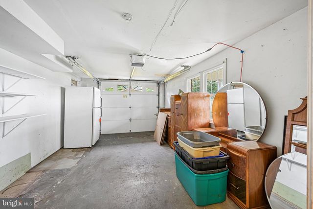 77 WREN DR, Holland, PA 18966