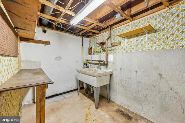 77 WREN DR, Holland, PA 18966